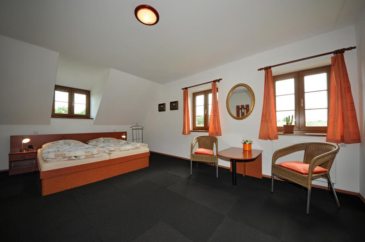 Penzion Praktik Krumlov Prisecna Luaran gambar
