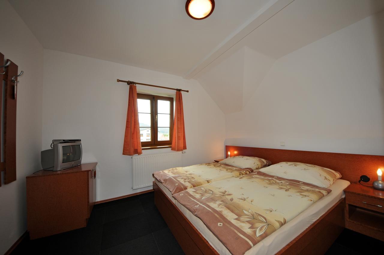 Penzion Praktik Krumlov Prisecna Luaran gambar