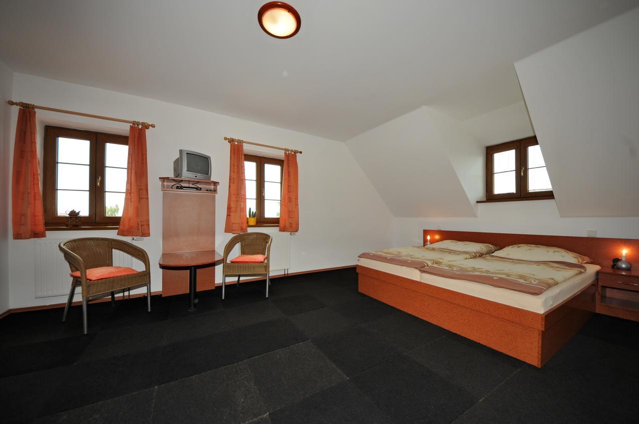 Penzion Praktik Krumlov Prisecna Luaran gambar