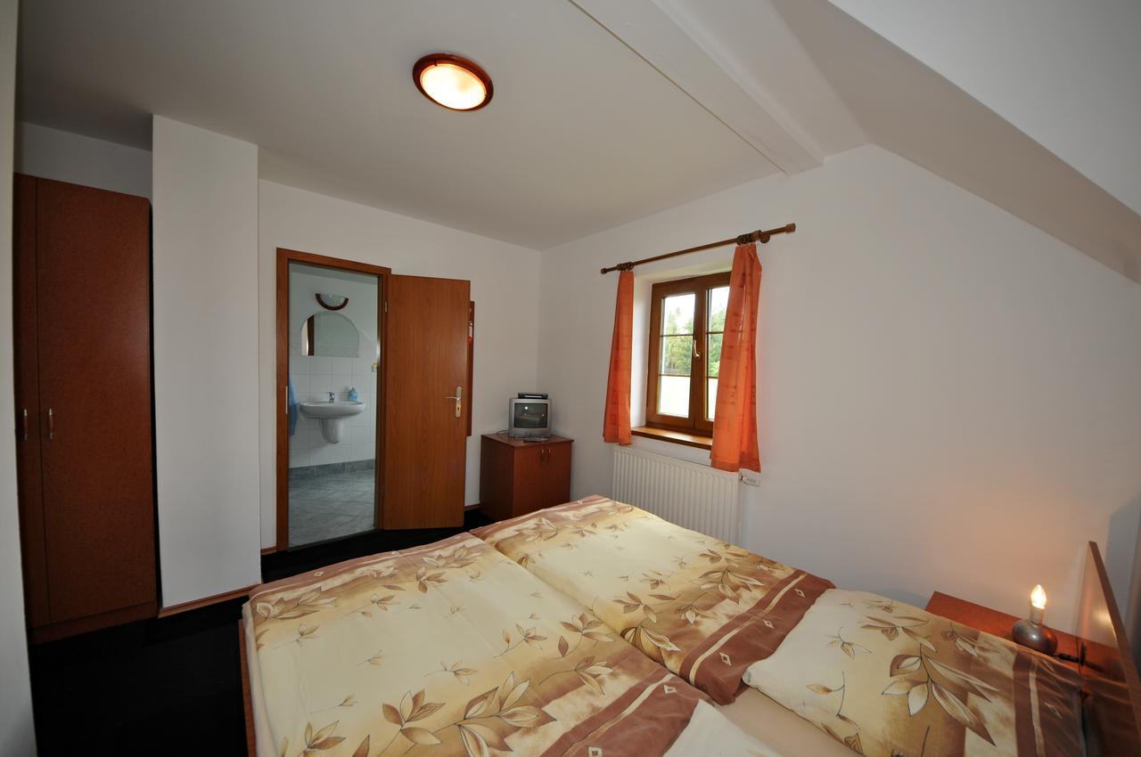 Penzion Praktik Krumlov Prisecna Luaran gambar